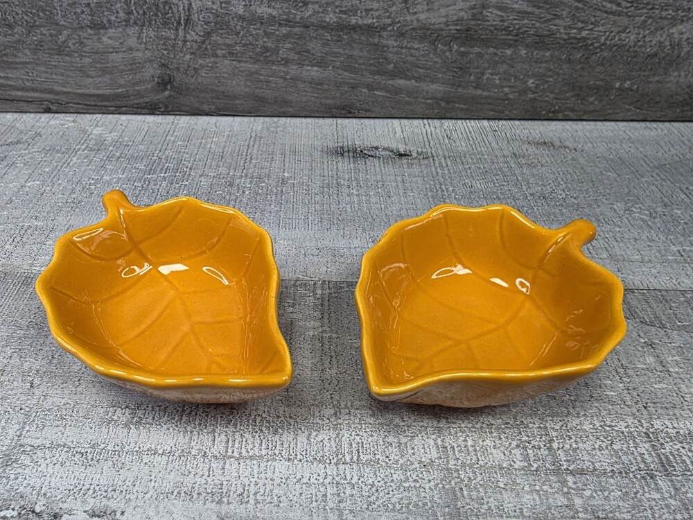 Small Yellow Kotobuki Japan Ceramic Scoop Leaf Bowl Dish 3" Set Of 2 Lot g51h